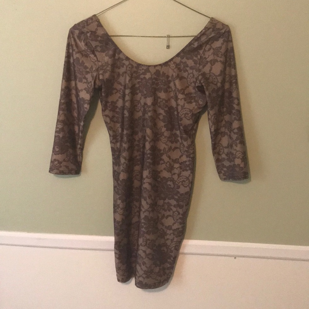 Body con lace-illusion dress